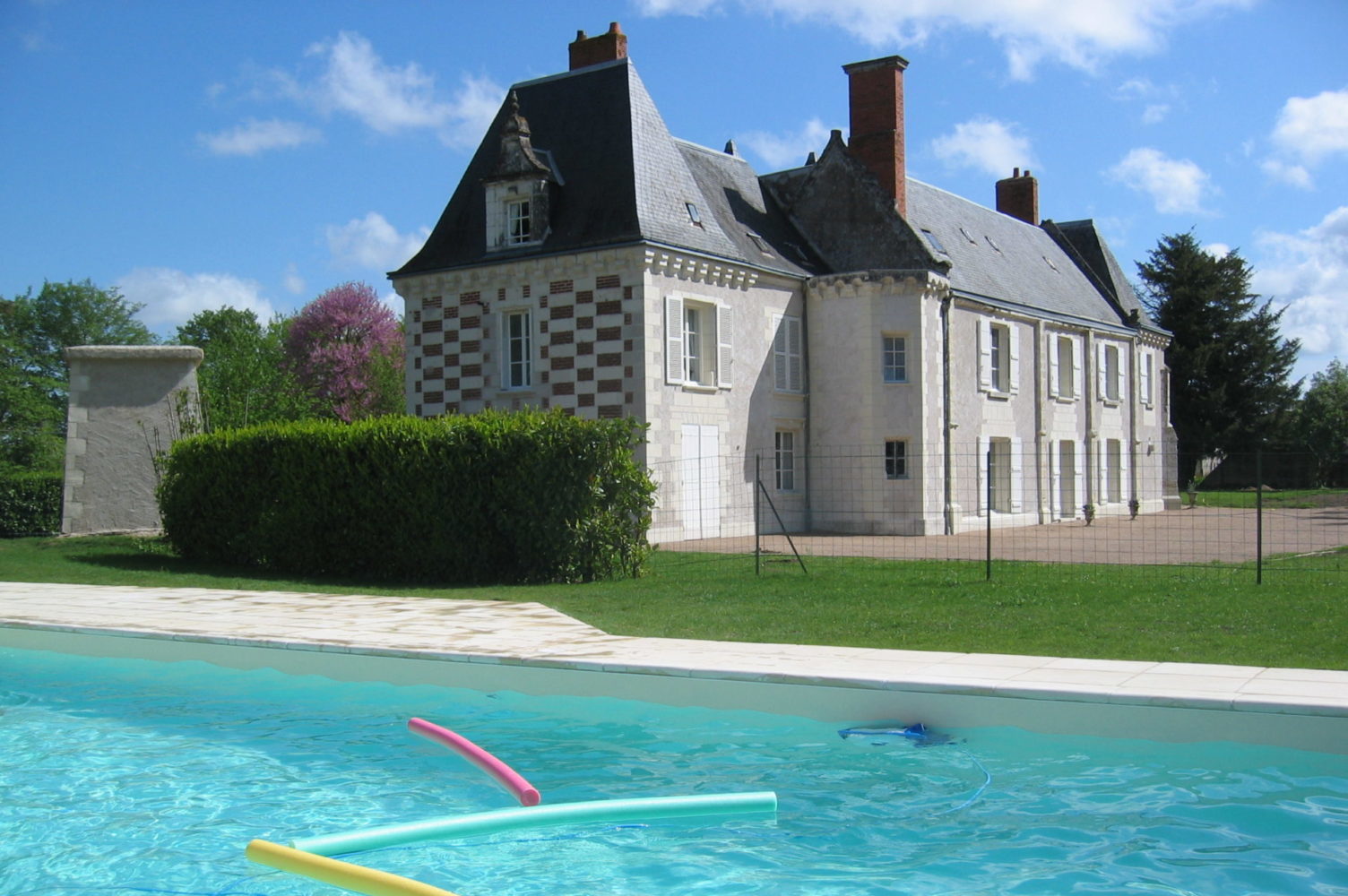 piscine vue chateau