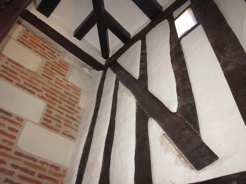 escalier colombage chateau