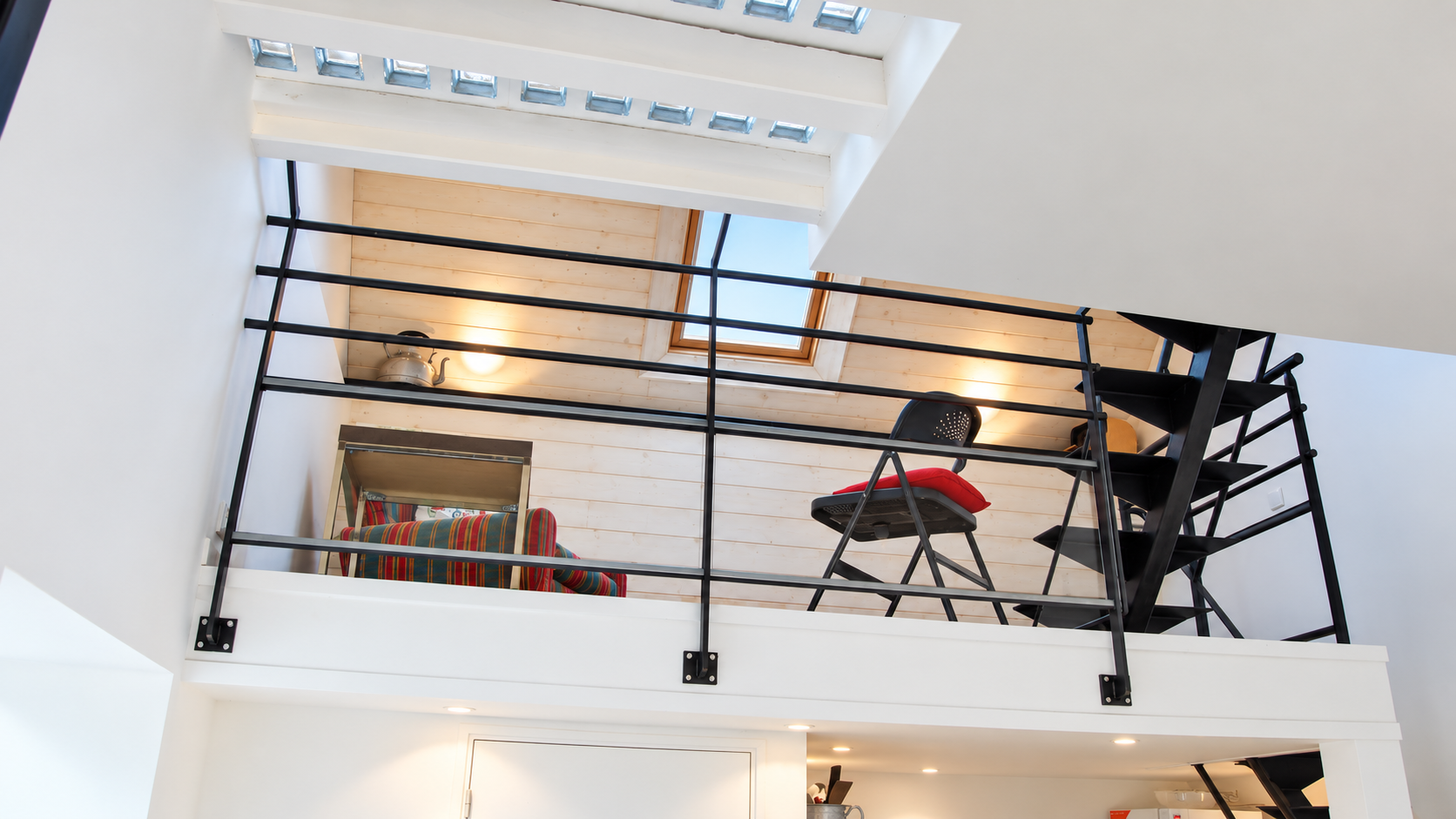 TRIPLEX- MEZZANINE